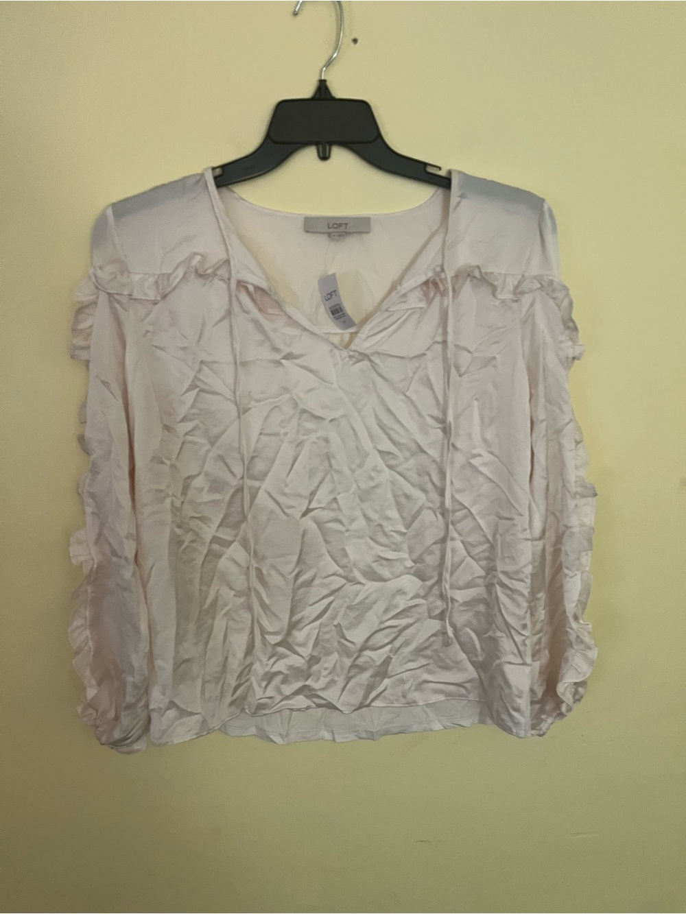 LOFT Beige Ruffle-Sleeve V-Neck Blouse Size Medium NWT